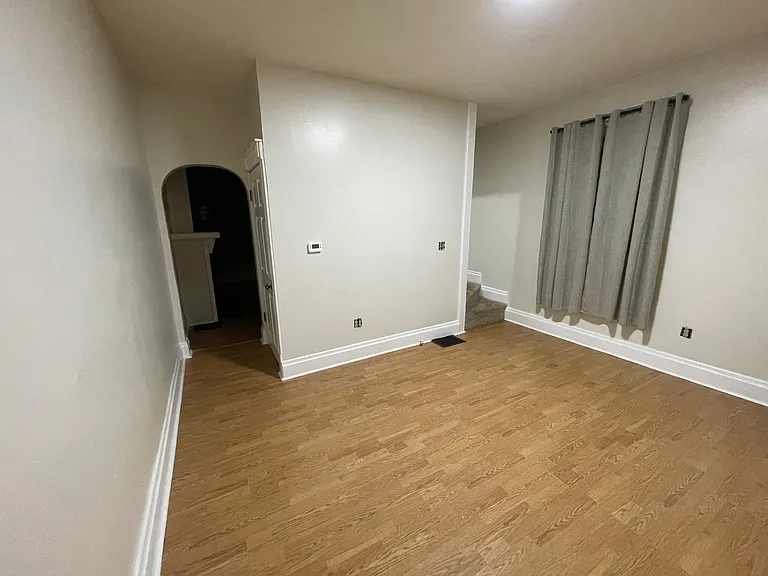289 E Woodrow Ave — Photo 5