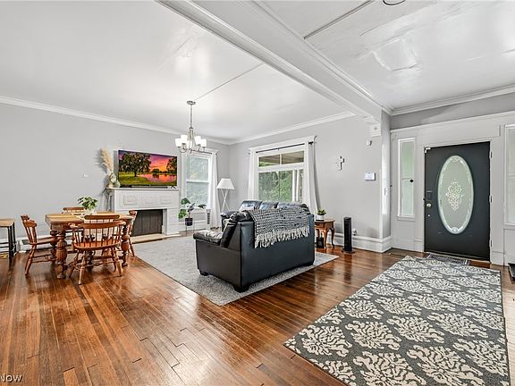 5th image of 236 N Heights Ave