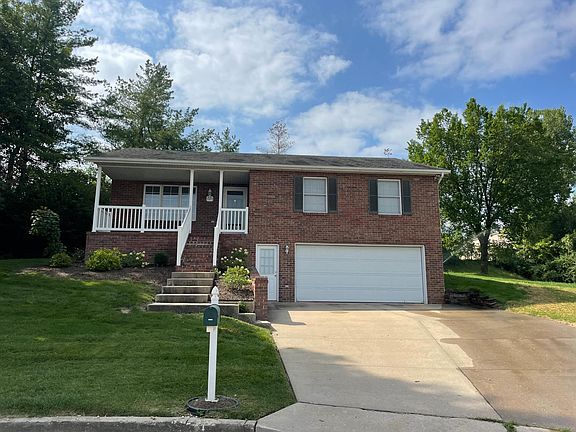 2nd image of 1725 Sunset Ct