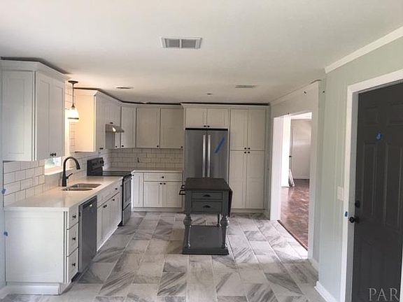 4th image of 632 Woodbine Dr