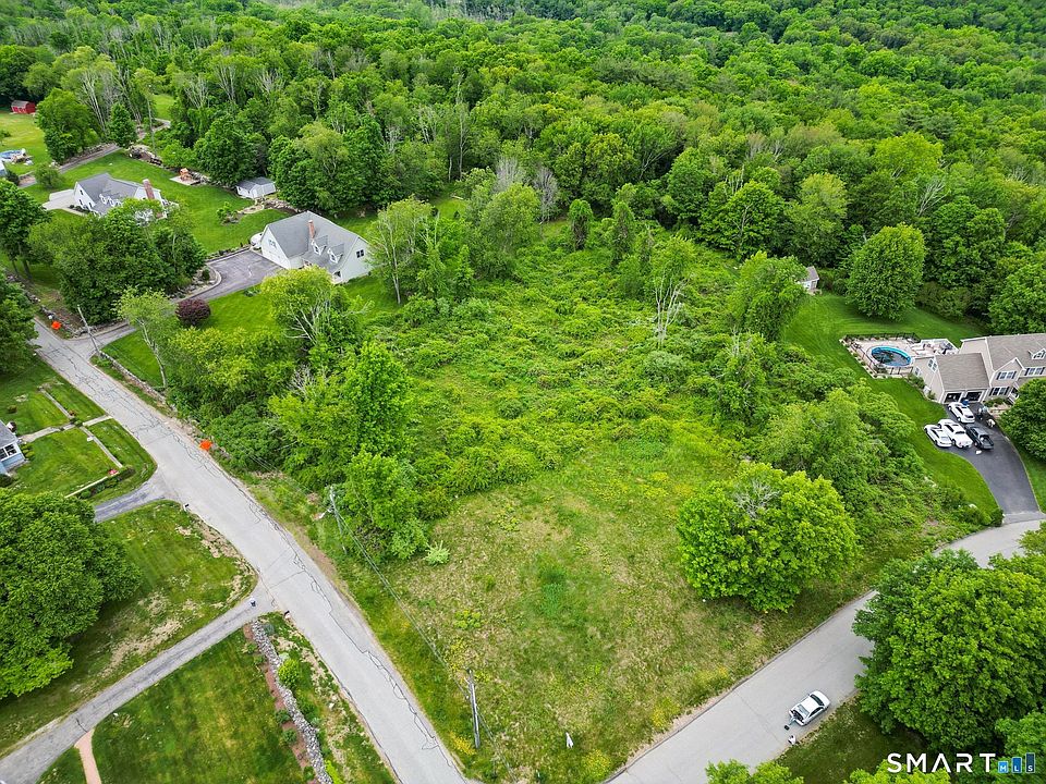 1st image of 2 Lorrie Anne Drive