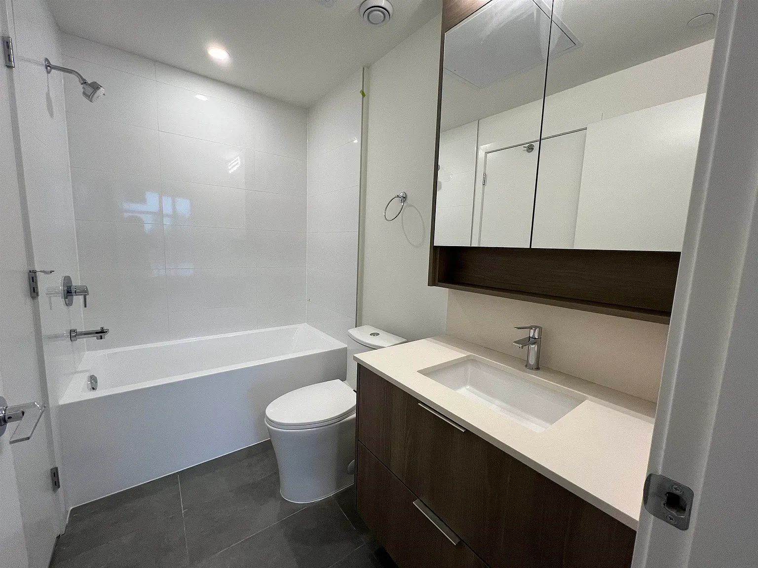 1 bed, 488 sqft, $1,900 — Photo 1