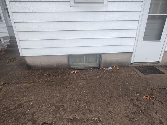 4th image of 827 Kern St