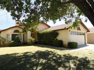 704 Silver Oak Dr, Tehachapi, CA 93561