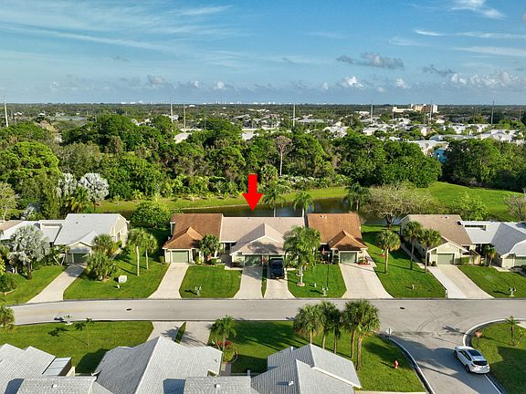 4th image of 1520 SE Crayrich Court