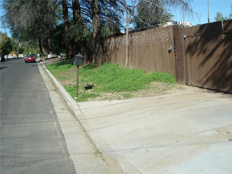 1st image of 8560 Variel Ave