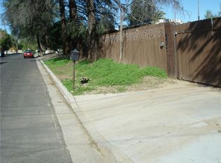 8560 Variel Ave, Canoga Park, CA 91304
