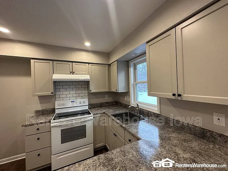 4926 Madison Ave — Photo 29