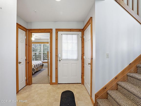 4th image of 168 Hawthorne Ct