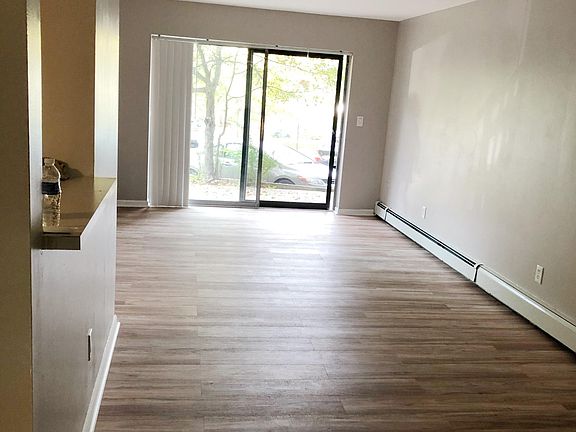 2nd image of 541 Ventura Ct
