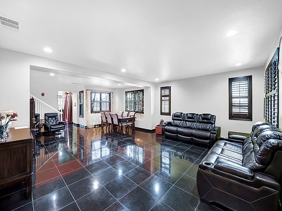 5th image of 15624 Derrico Ln