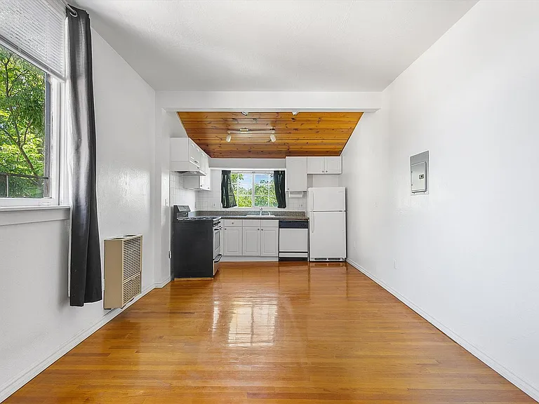1219 Central Ave #C — Photo 5
