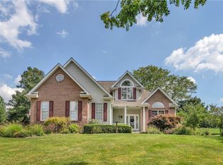 267 Saunders Station Rd, Trafford, PA 15085