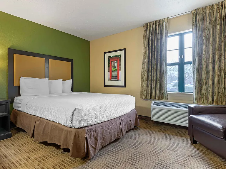 Studio Suite - 1 Queen Bed