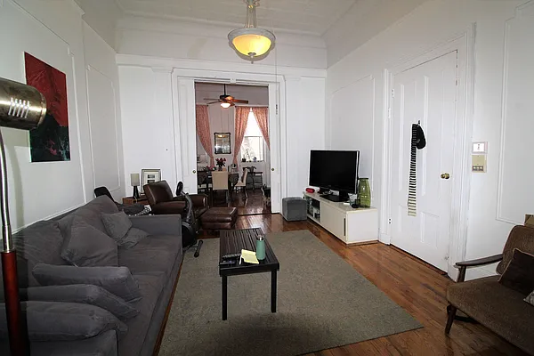 Rented by Compass | media 16