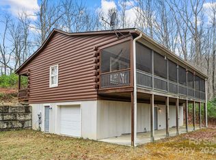 12 Squirrels Run Rd, Lake Toxaway, NC 28747
