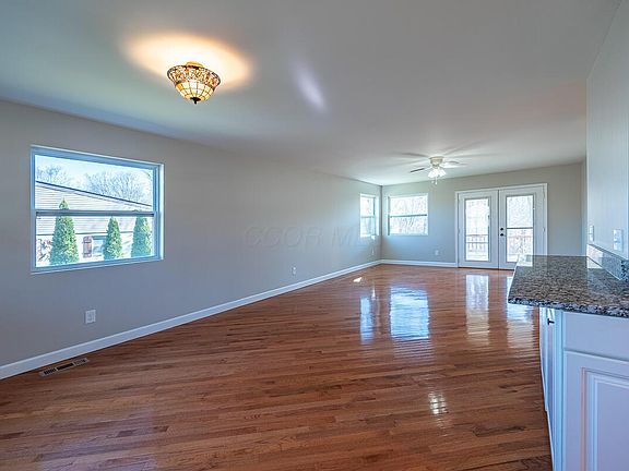 2nd image of 8435 Plain City Georgesville Rd NE
