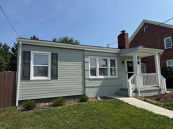 2nd image of 825 Maryland Ave