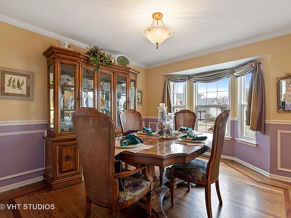 3rd image of 993 Asbury Dr