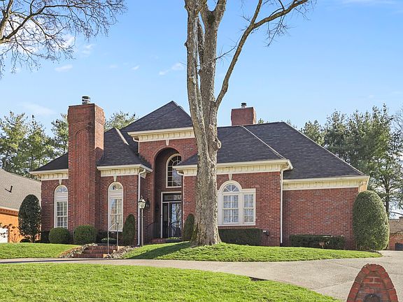 2nd image of 550 Midway Cir