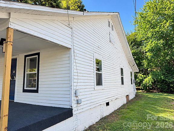 3rd image of 930 4th St