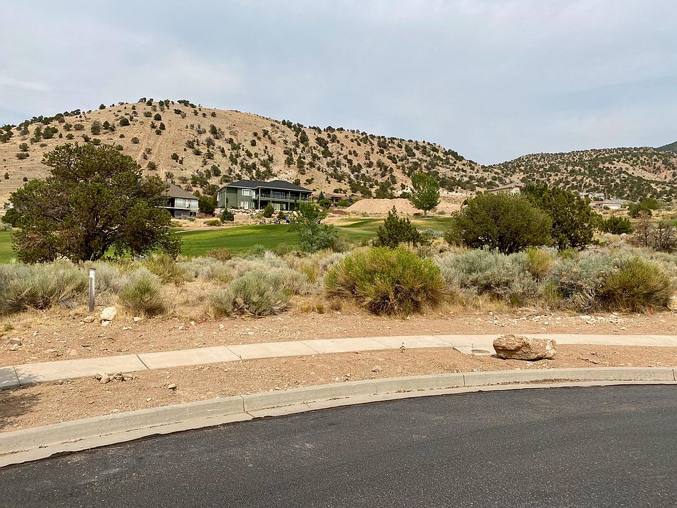 2nd image of 571 E Hillview Dr