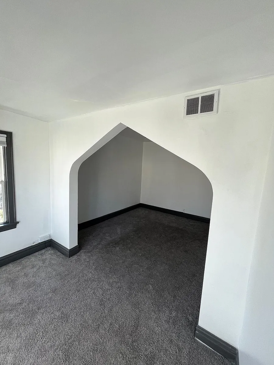 Building Photo - 1420 Wenonah Ave #2