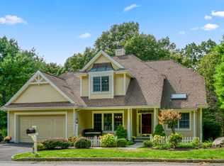 11 Greenbriar Cir, Armonk, NY 10504