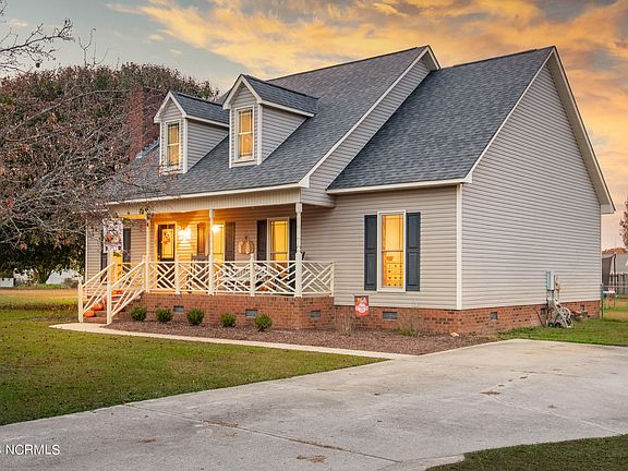 2nd image of 934 Teakwood Drive