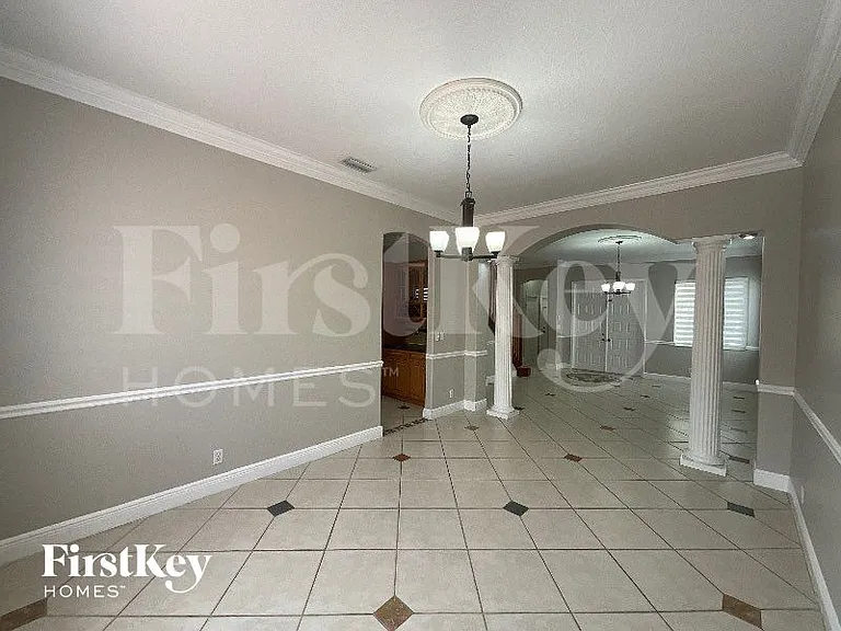 16324 SW 15th St — Photo 2
