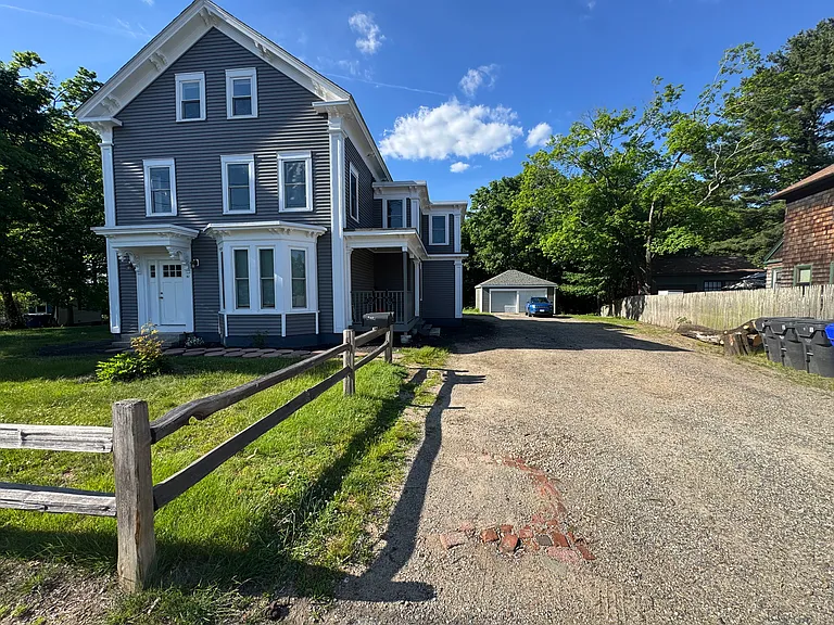 87 Maple Ave — Photo 1