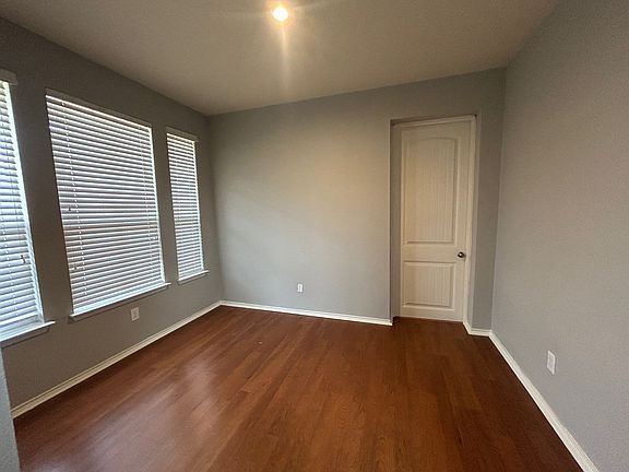 4th image of 6725 Crystal Ct