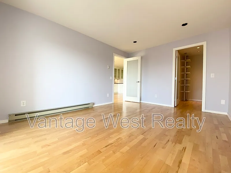 1 bed, 1.0 bath, 870 sqft, $1,595 — Photo 4