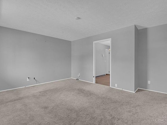 4th image of 987 Glasgow Dr