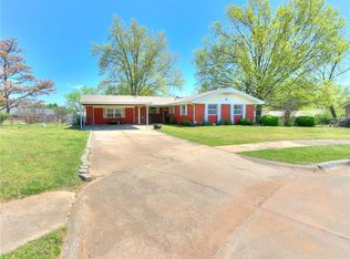 4 Navajo Cir, Shawnee, OK 74801