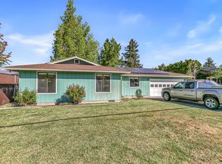 3279 Delta Waters Rd, Medford, OR 97504