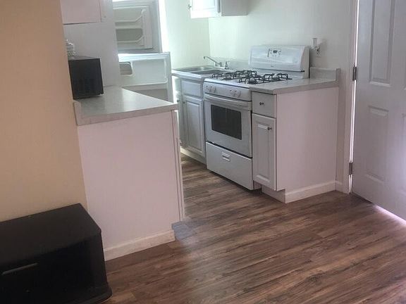 5th image of 1652 W 215th St