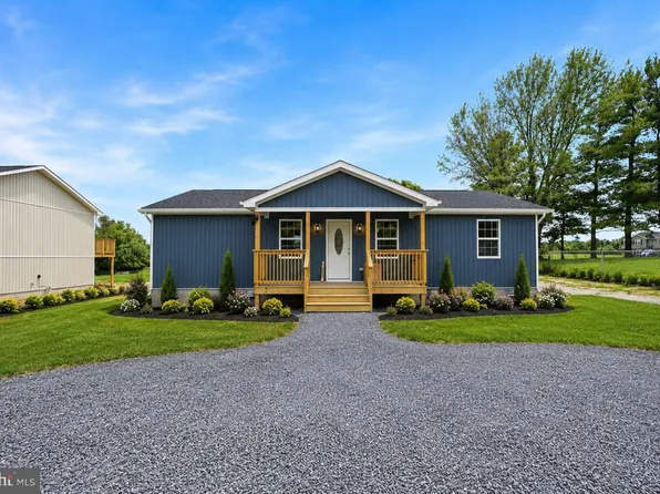 130 Wesley Chapel Dr, Edinburg, VA 22824