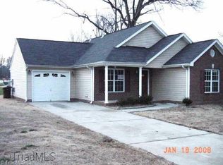 3108 Four Seasons Blvd, Greensboro, NC 27407