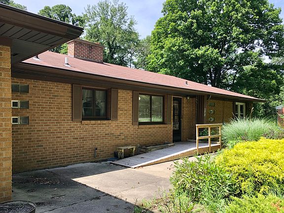 4th image of 2140 Samuel Ave