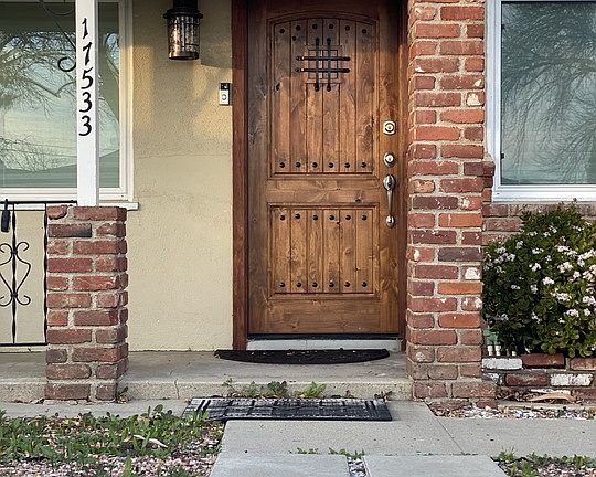2nd image of 17533 Burton St