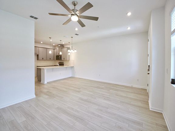 4th image of 11647 Sunsail Ave