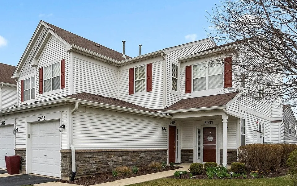 2437 Oneida Ln