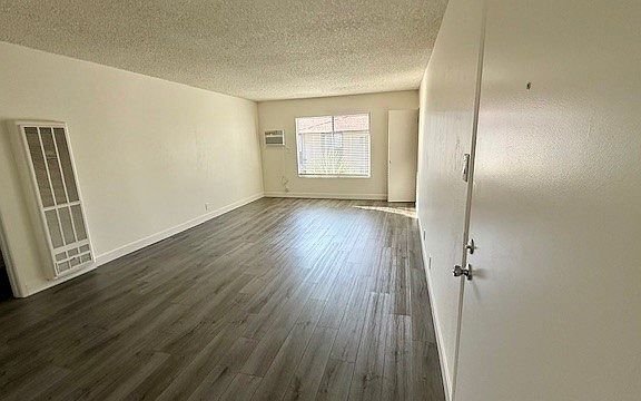 4th image of 2258 W Colchester Dr APT E