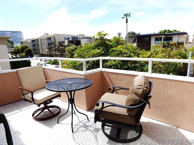 1115 Pearl St #6 — Photo 21
