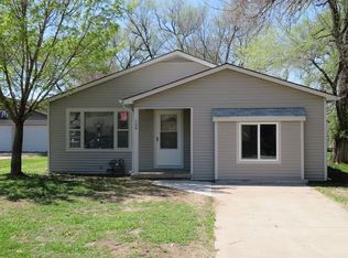 129 S Lamar Ave, Haysville, KS 67060