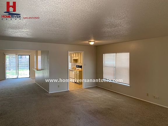3rd image of 8422 Oak Fence St