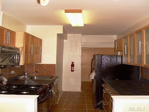4th image of 63-33 98th Pl APT 8F