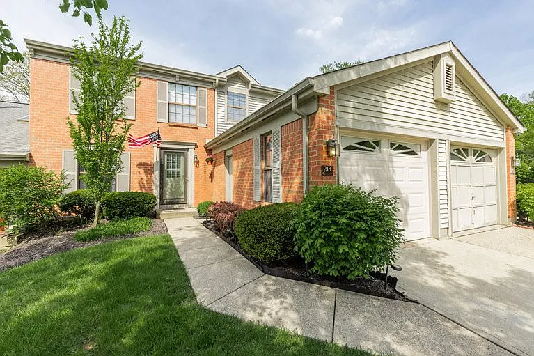 218 Cobblestone Ct photo 1