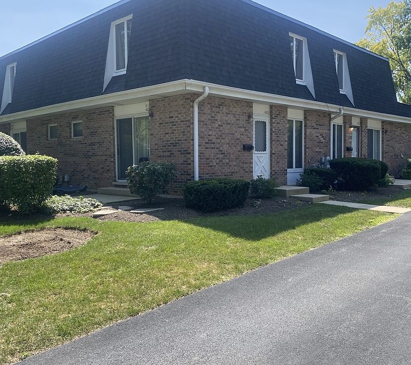 2nd image of 420 Sunnybrook Ln #420